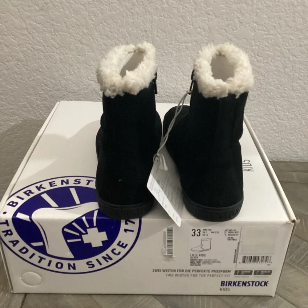 Birkenstock Kids' Lille Faux Shearling Lined Bootie (Little Kid), size 2US/33EU